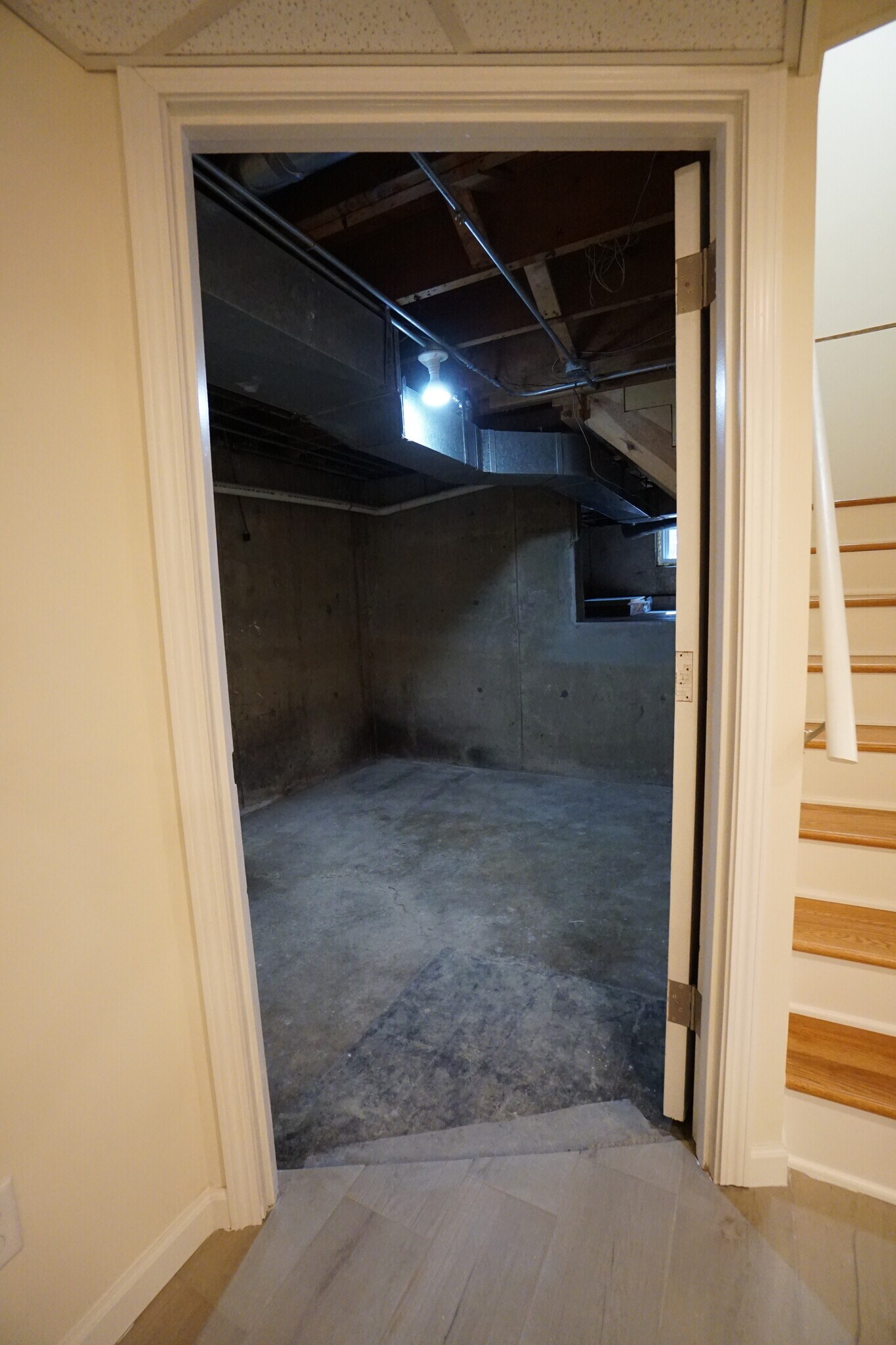 Building Photo - 28W383 Behrs Circle Dr S