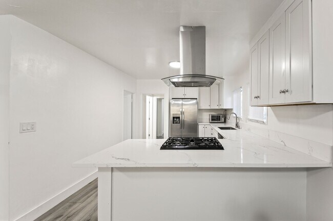 Building Photo - 1507 W 84th Pl