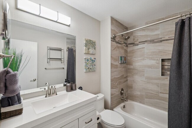 Building Photo - 2914 Flagstone Dr