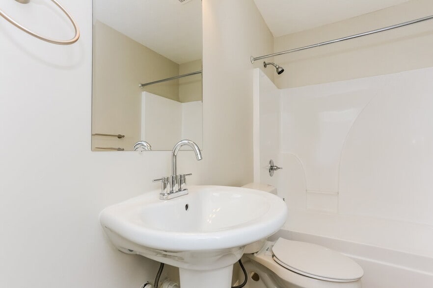 Building Photo - 2376 Carousel Park Dr