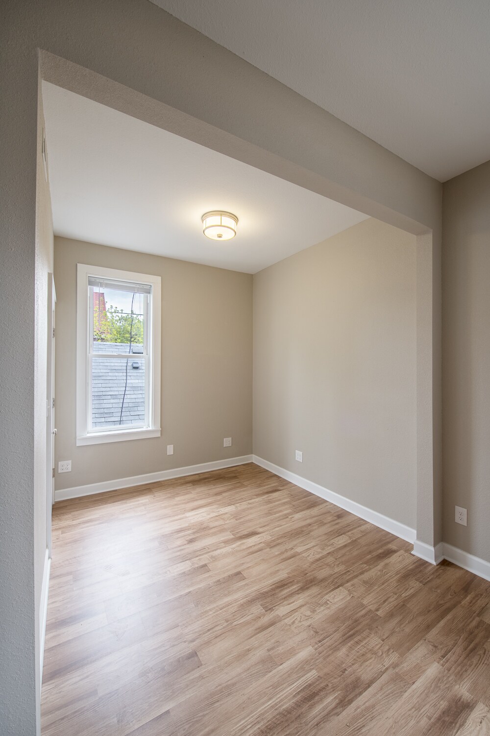 Building Photo - 2507 S Howell Ave