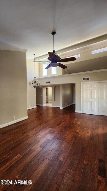 Building Photo - 211 E Tremaine Ave