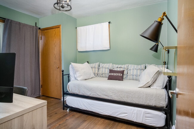 Building Photo - 26229 93rd St