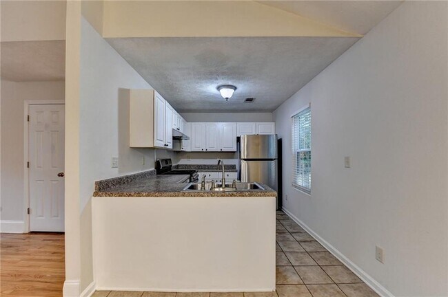Building Photo - 3112 Sentinel Cir