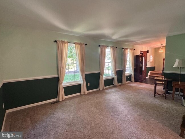 Building Photo - 2026 Admiral Dr