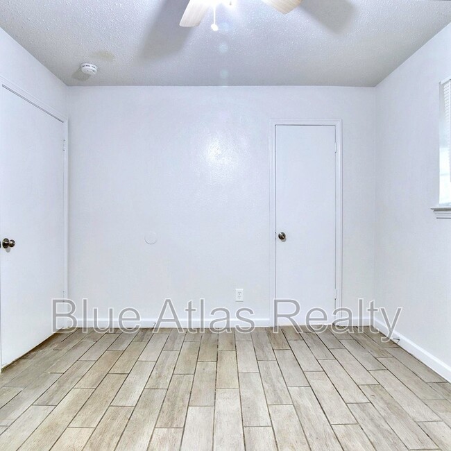 Building Photo - 5356 Wonder Dr