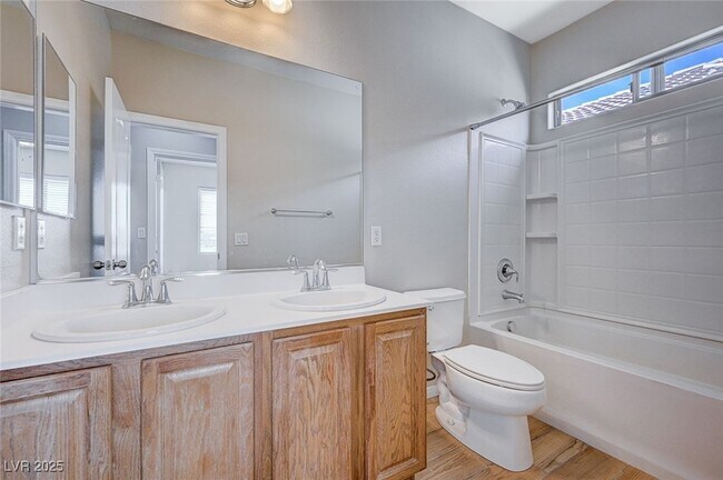 Building Photo - 684 Sumatra Pl