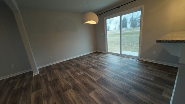 Building Photo - 46 Amber View Ct