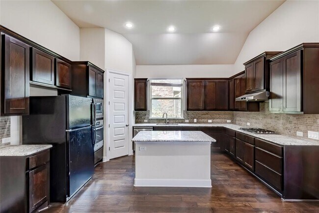 Building Photo - 3016 Columbus Loop