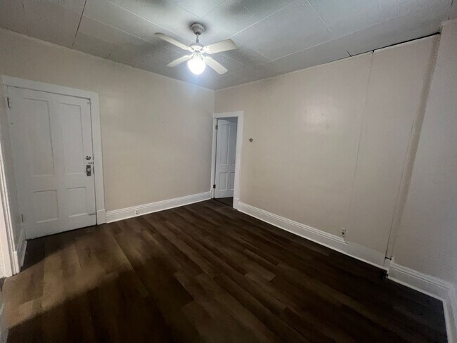 Building Photo - 429 Richwood Ave