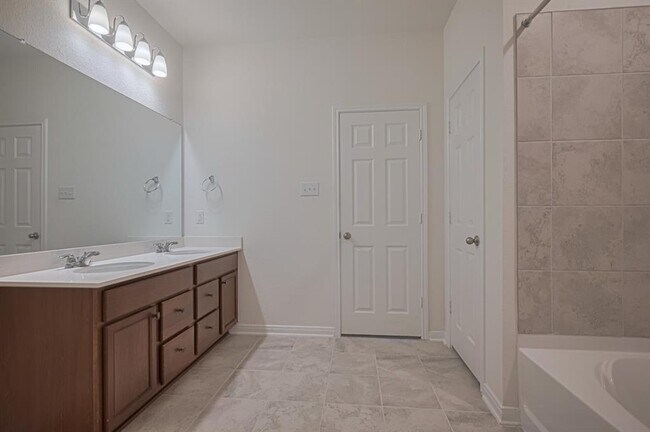 Building Photo - 5727 Texas Sage Dr