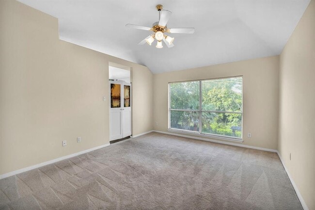 Building Photo - 6806 Thistle Hill Way