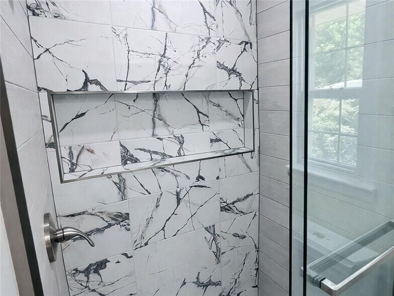 Building Photo - 2124 Zelda Dr NE