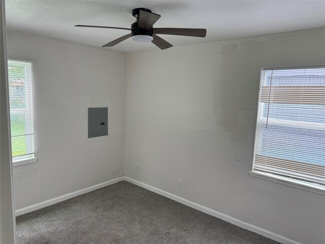 Building Photo - 4215 Botany Ln