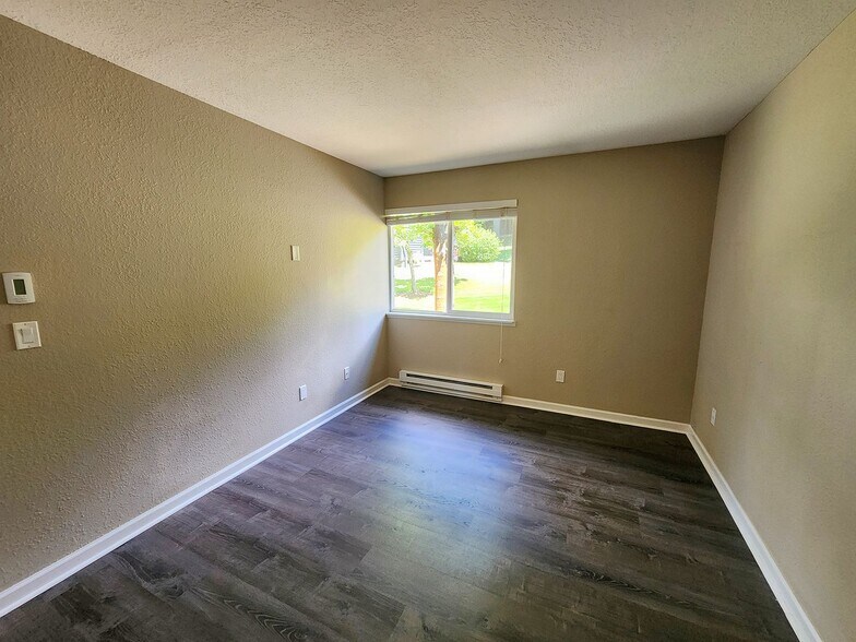 Building Photo - 9410 SW 146th Terrace