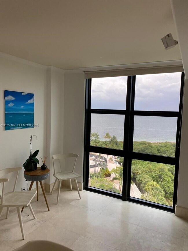 Building Photo - 1121 Crandon Blvd