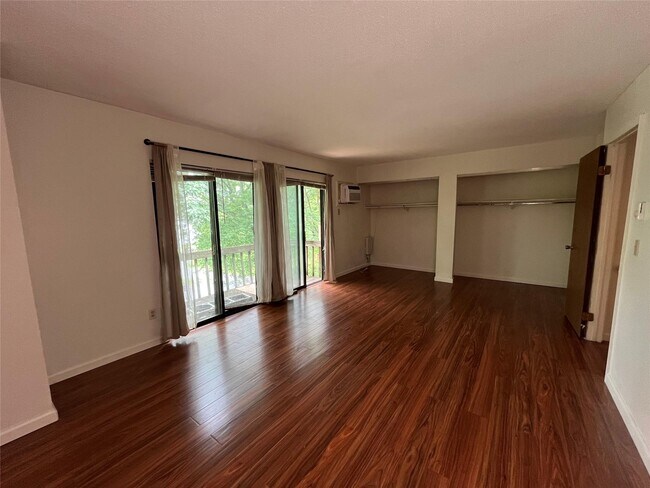 Building Photo - 24 Hudson Heights Dr