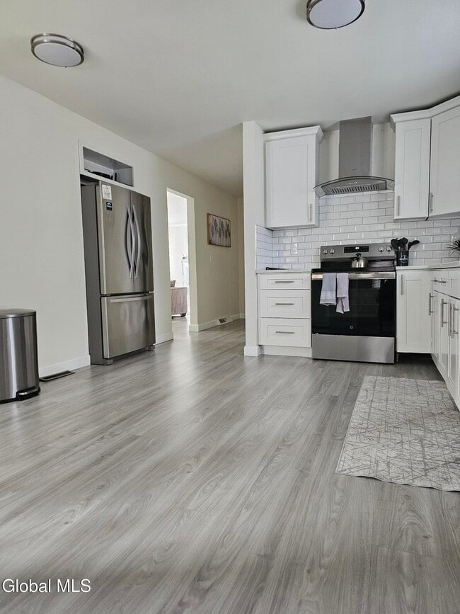 Building Photo - 489 Grooms Rd