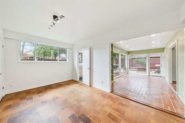 Building Photo - 5221 W 43rd St