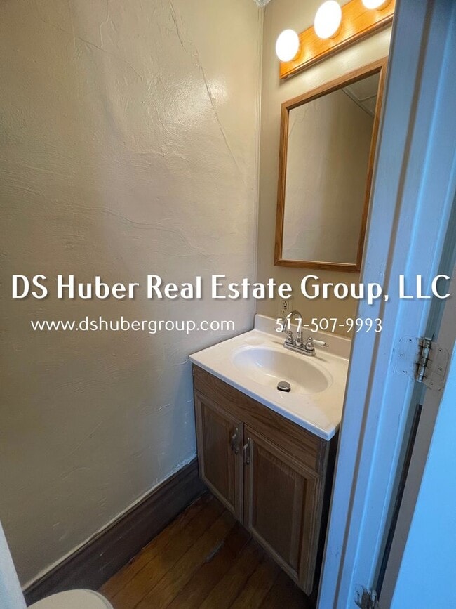 Building Photo - 132 S Magnolia Ave