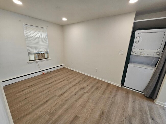 Building Photo - 1656 Pennington Rd