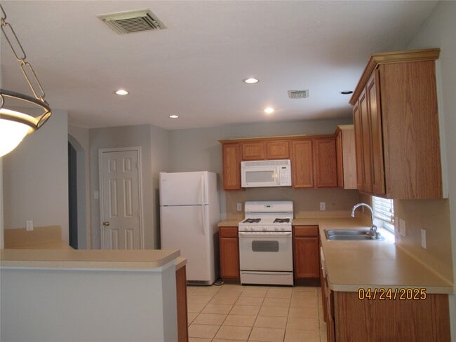 Building Photo - 5531 Poplar Terrace Ln