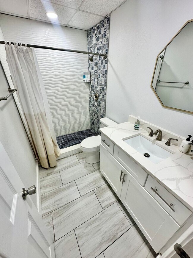 Building Photo - 334 Bluefish Dr