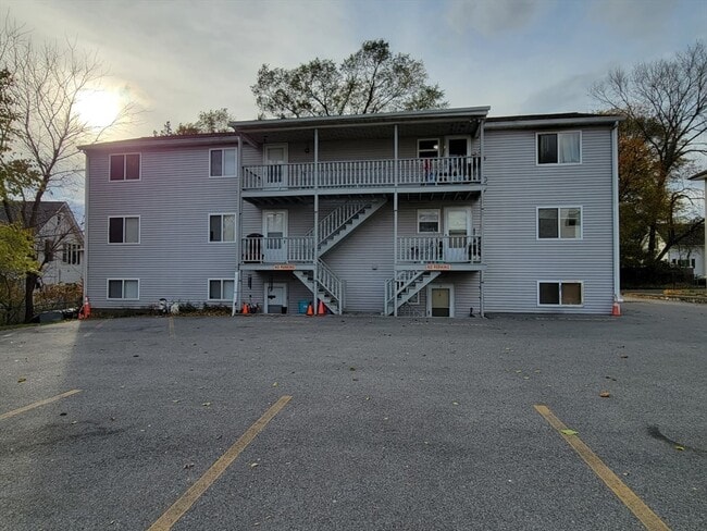 Building Photo - 285 Fairmont Ave