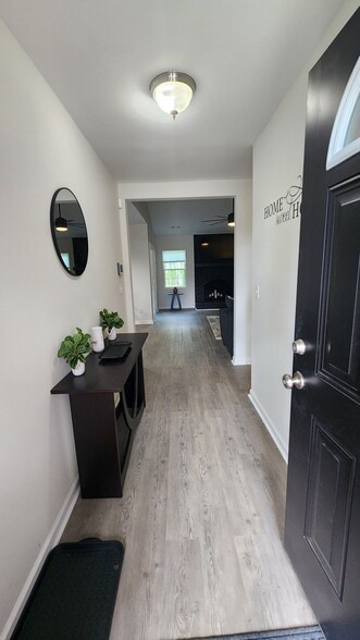 Building Photo - 11301 Smoke Tree Ln