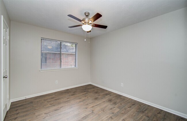 Building Photo - 16218 Hilton Head Ln