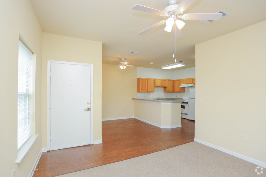 1BR, 1BA - 700SF - Glade Corners - Independent Living