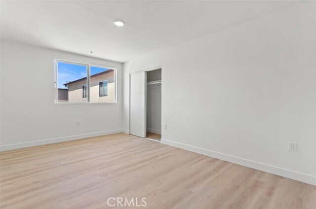 Building Photo - 709 W 80th St