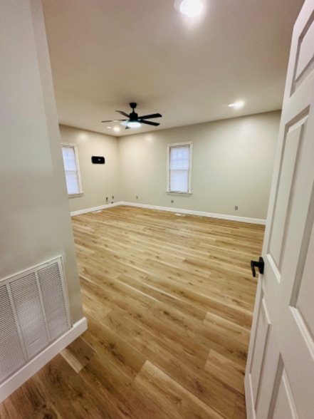 Building Photo - 2498 Old Charlotte Pike