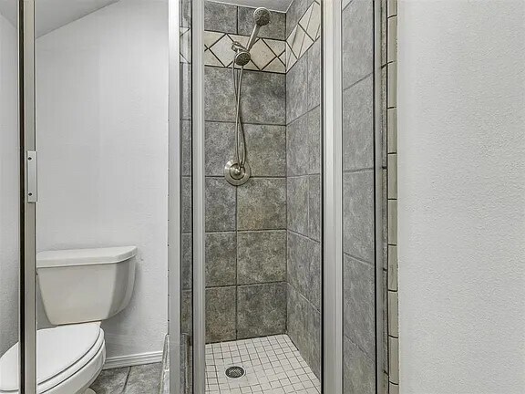 Building Photo - 3609 Hampton Ct