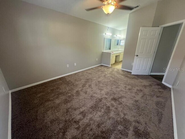 Building Photo - 30936 Burleigh Dr