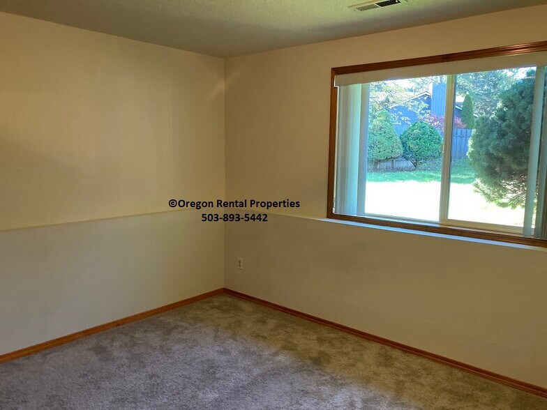 Building Photo - 2511 NE 161st Ave