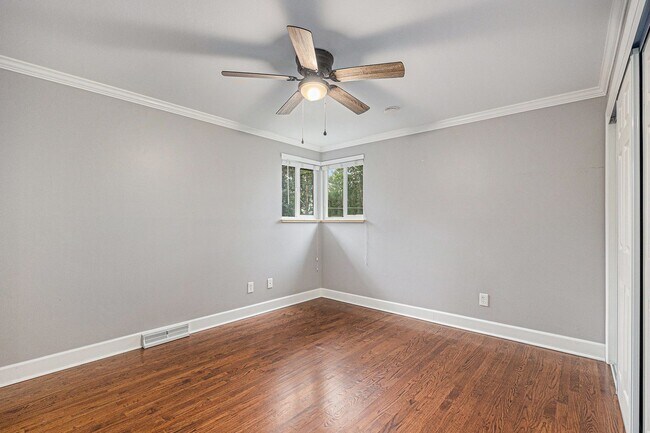 Building Photo - Charming 3-Bedroom Home – Perfect for Comf...