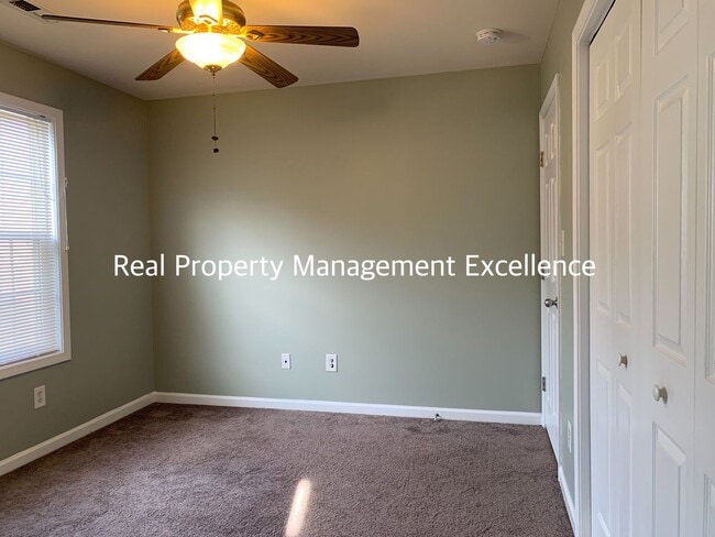 Building Photo - Lovely 2 Story Home In Raleigh, Available December 15th!