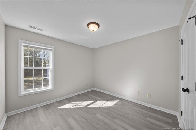 Building Photo - 122 Sherman Ct