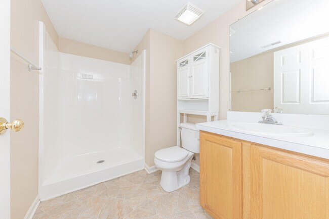 Building Photo - 1324 Heatherwood Ln
