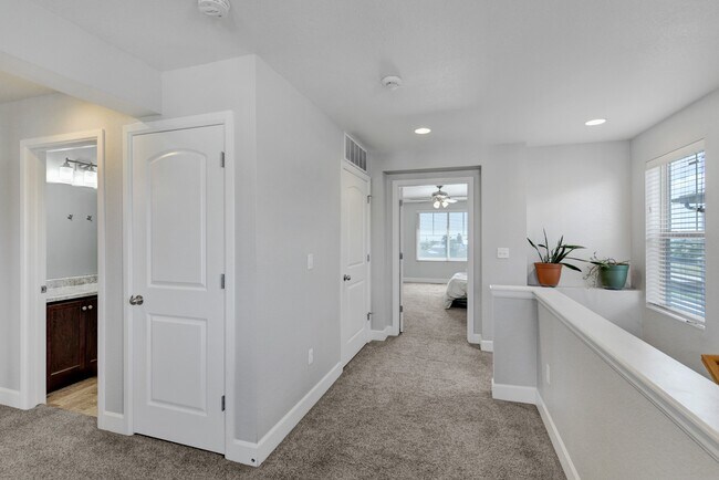 Building Photo - 8351 Longleaf Ln