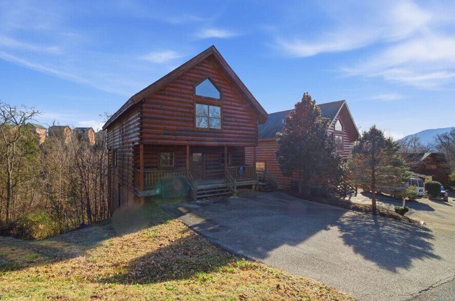 Building Photo - 1115 Towering Oaks Dr