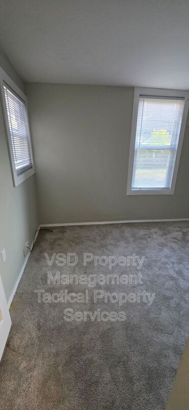 Building Photo - 3062 W 51st St