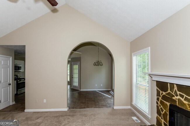 Building Photo - 121 Aristocratic Way