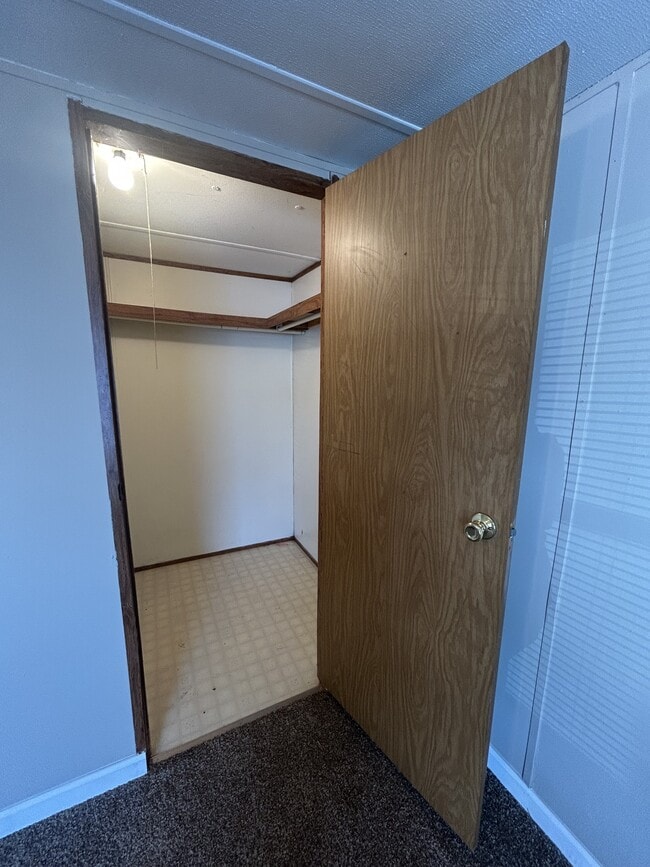 Building Photo - 218 Tyler St