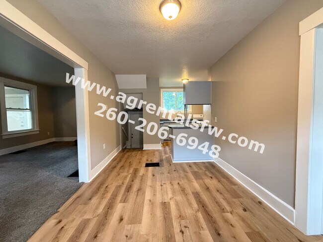 Building Photo - 3207 Dinnen Ave