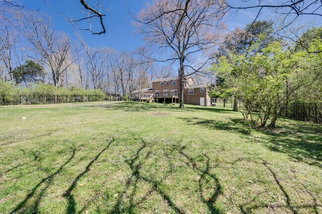 Building Photo - 795 Greeley Dr