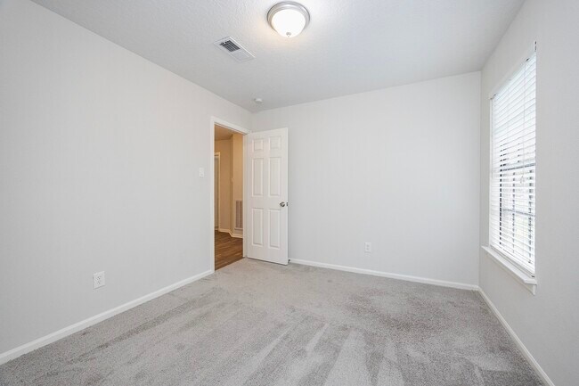 Building Photo - 86 W Stony Bridge Cir