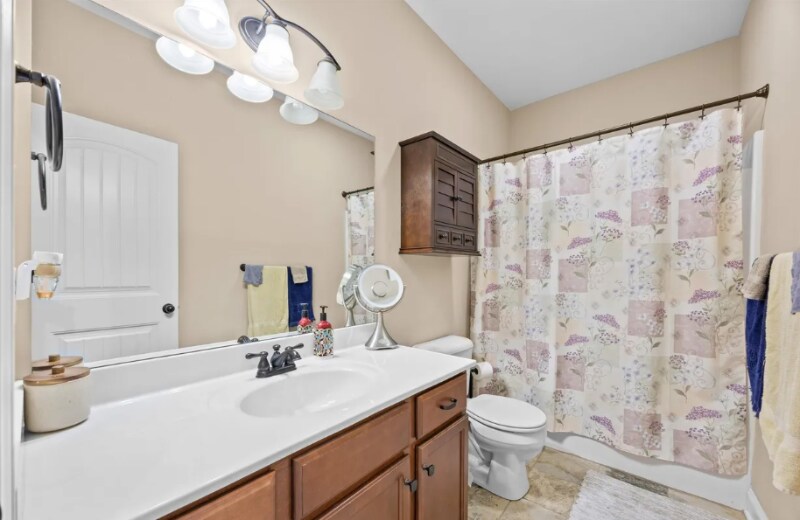 Building Photo - 6125 E McMillan Creek Dr