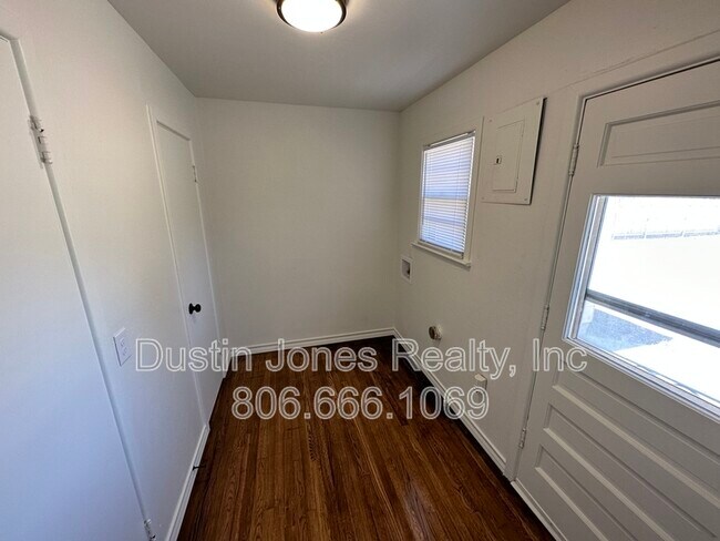 Building Photo - 4414 39th St